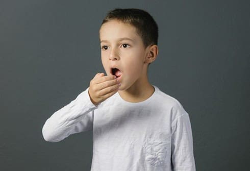 Các nguyên nhân khiến bé bị hôi miệng (ảnh minh họa) Các nguyên nhân khiến bé bị hôi miệng (ảnh minh họa)
