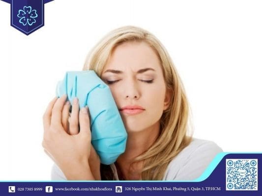 Chườm lạnh là cách giảm đau tại nhà khi mọc răng khôn (ảnh minh họa) Chườm lạnh là cách giảm đau tại nhà khi mọc răng khôn (ảnh minh họa)